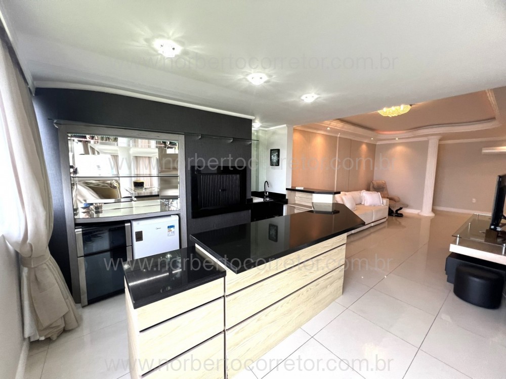 APARTAMENTO FRENTE MAR A VENDA EM ITAPEMA