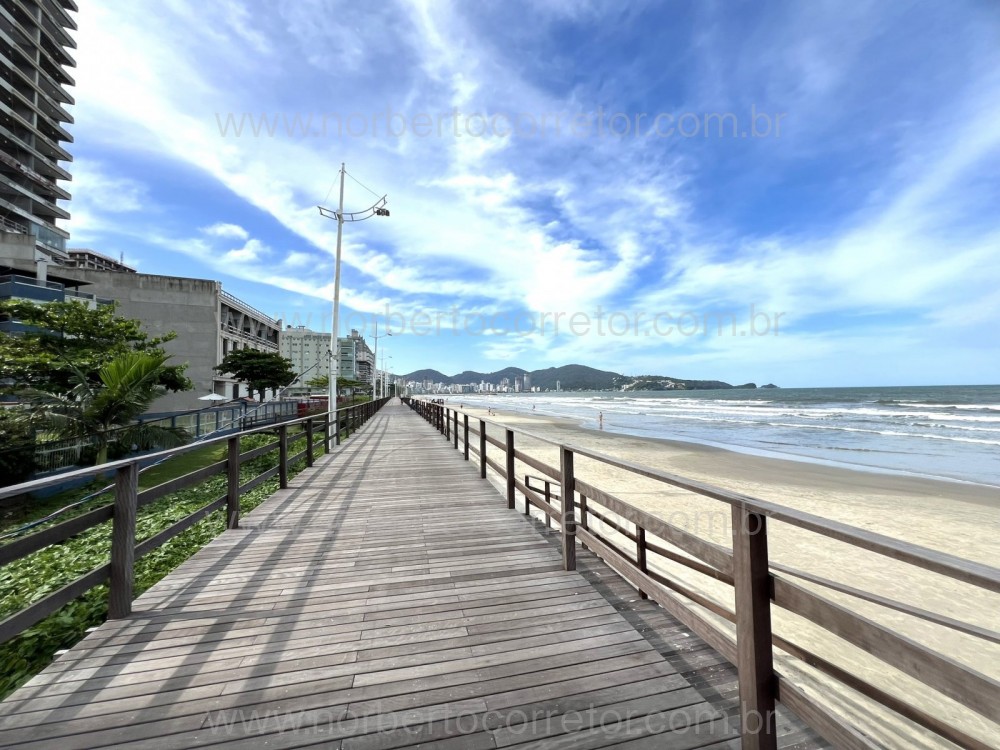 APARTAMENTO FRENTE MAR A VENDA EM ITAPEMA