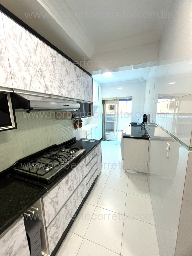 APARTAMENTO FRENTE MAR A VENDA EM ITAPEMA