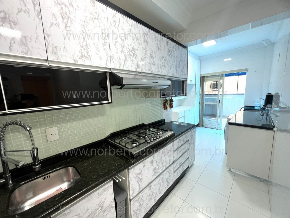 APARTAMENTO FRENTE MAR A VENDA EM ITAPEMA