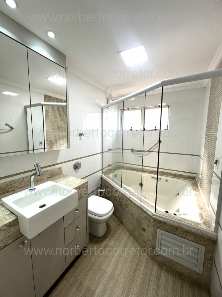 APARTAMENTO FRENTE MAR A VENDA EM ITAPEMA